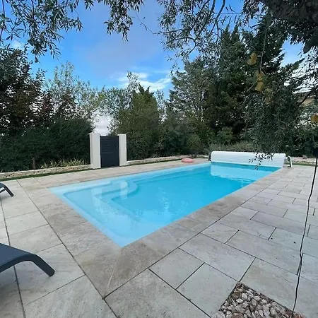 شاليه Chalet Avec Piscine Proche Plage *